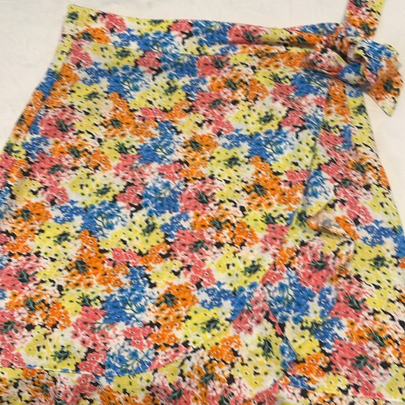 Ann Taylor LOFT | Yellow Pink Floral Faux Wrap Skirt Sz 4 - Picture 3 of 10